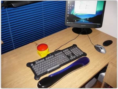 IBM原型机作者讽刺业界 发明“超级Reset按钮” - ugmbbc_071548