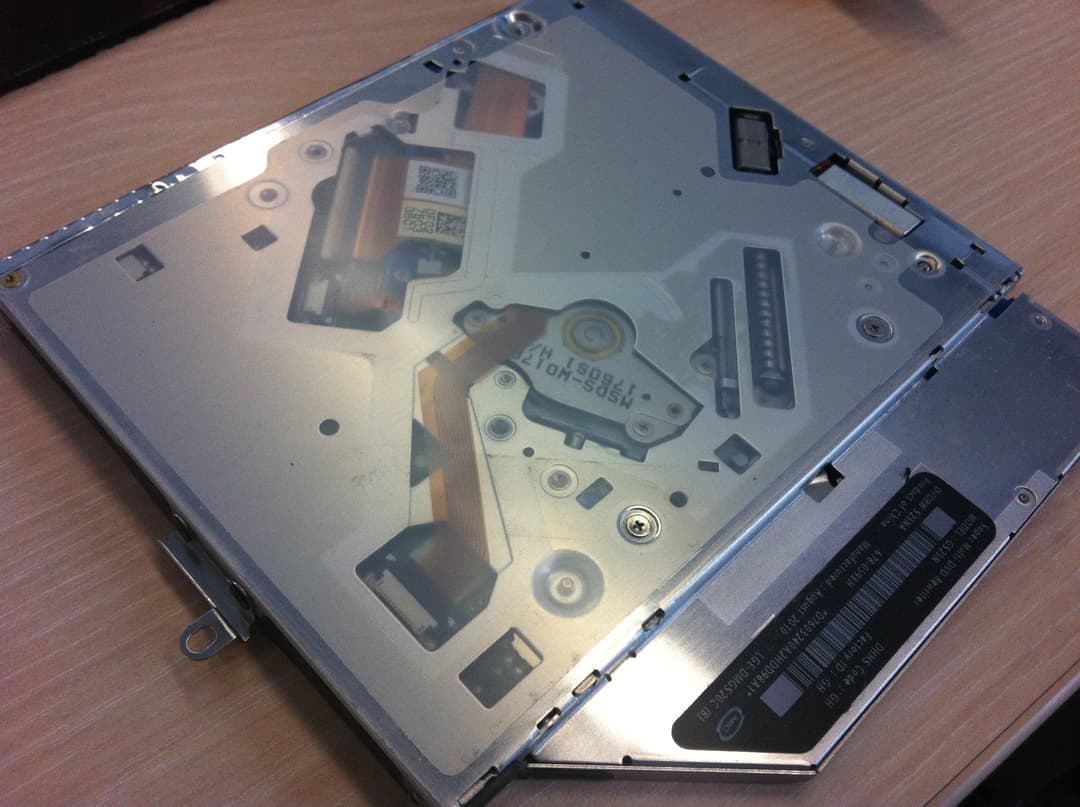 折腾：Macbook Pro装SSD及光驱位改装硬盘盒 - IMG_0294