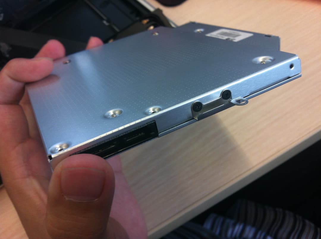 折腾：Macbook Pro装SSD及光驱位改装硬盘盒 - IMG_0295