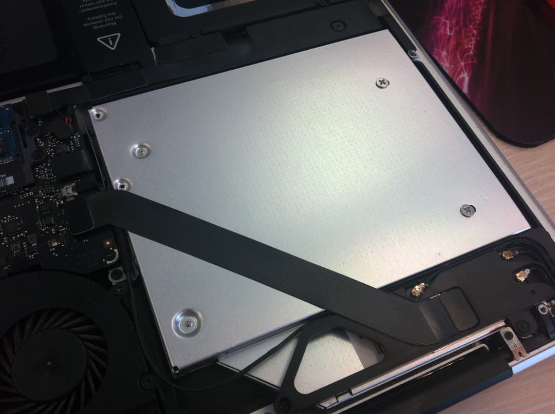 折腾：Macbook Pro装SSD及光驱位改装硬盘盒 - IMG_0296